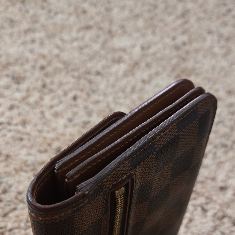 LV Brown Clutch with Gold Hardware - Picture 8 of 13